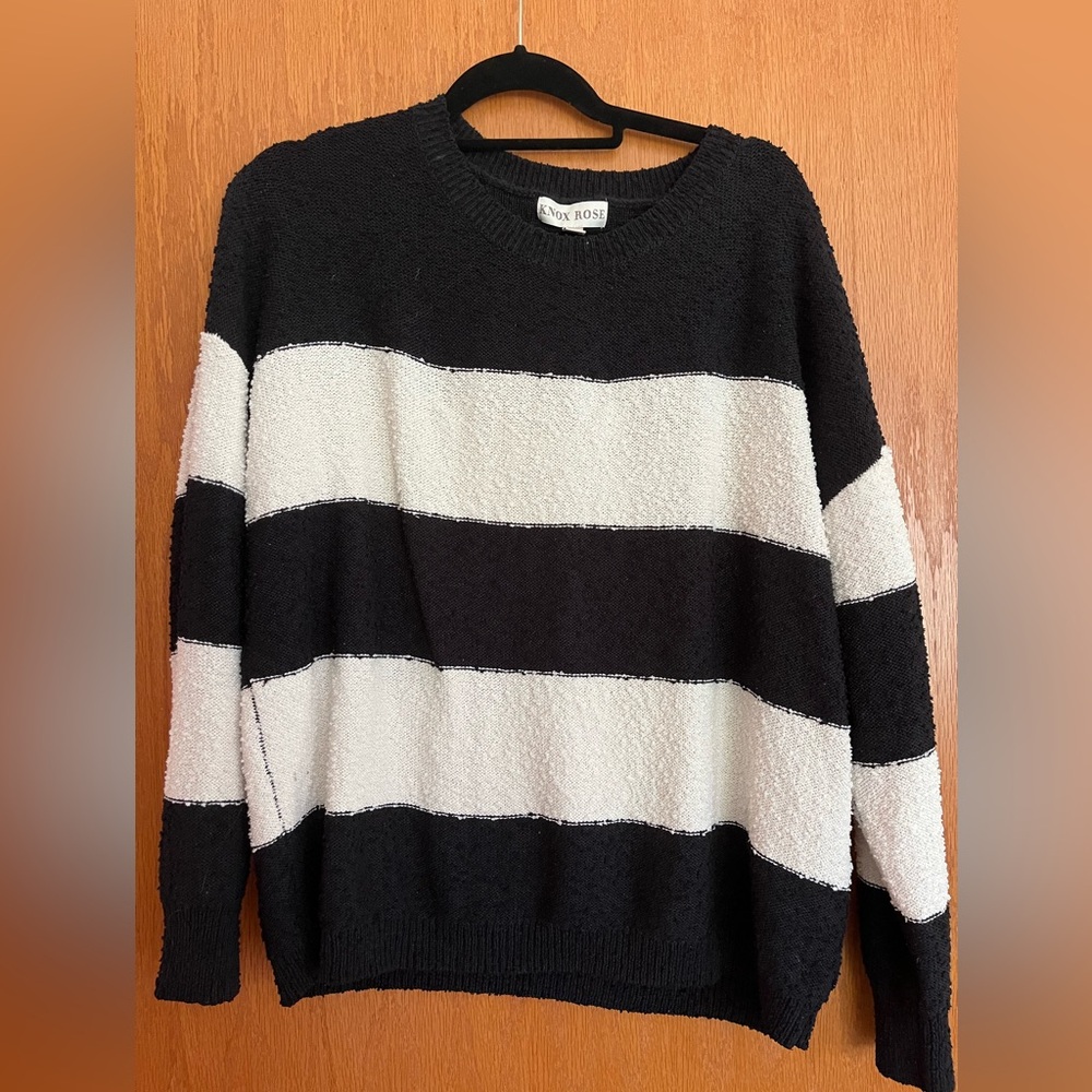 Knox Rose black and white sweater